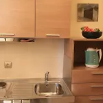 Zeus Hotel *