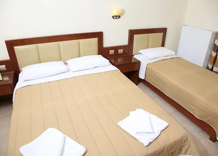 Zeus Hotel *
