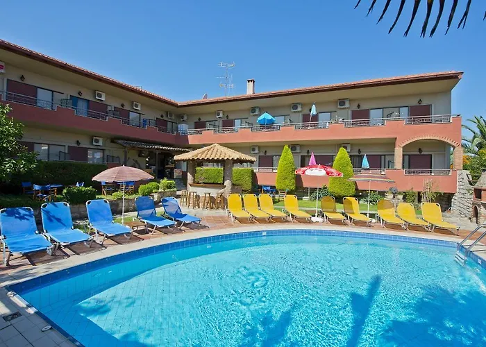 Zeus Hotel *