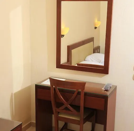 Zeus Hotel