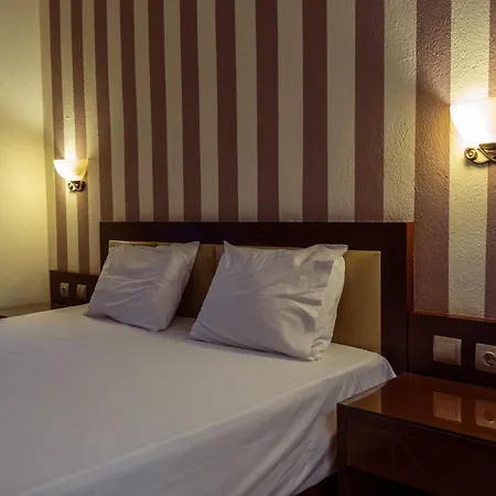 Zeus Hotel Afytos